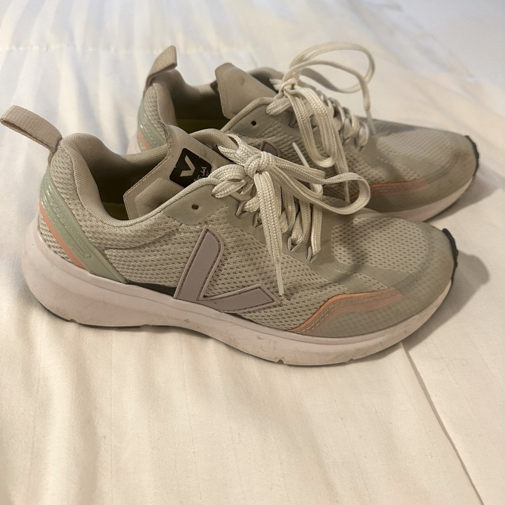 Veja Sneakers